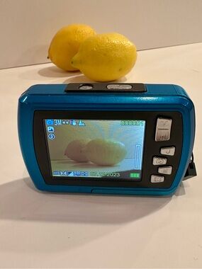 Polaroid iS048 16MP Waterproof Digital Camera - Blue Tested